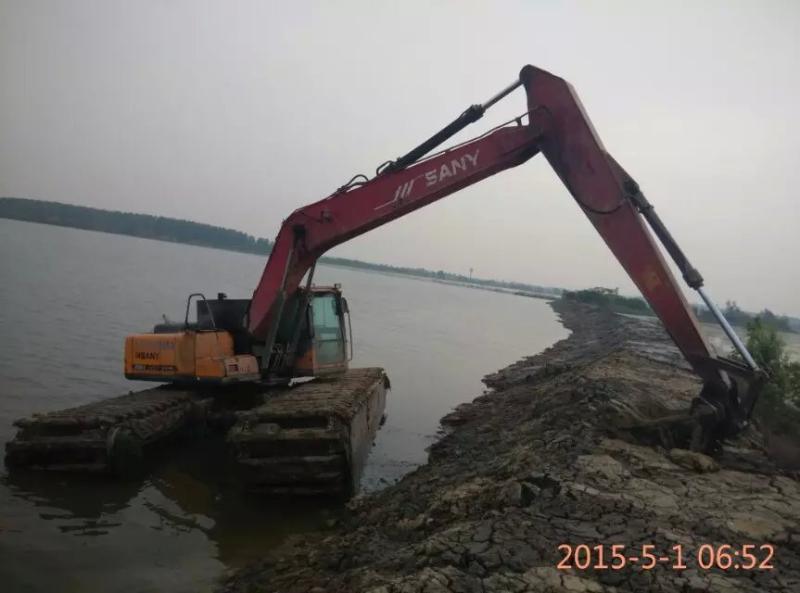 兩段加長(zhǎng)臂，水陸兩用挖掘機(jī)臂